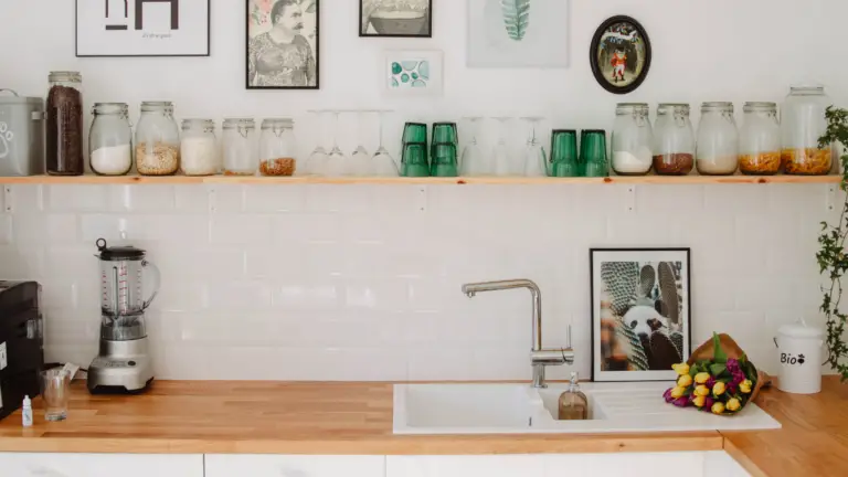 Are White Kitchen Sinks a good idea?  